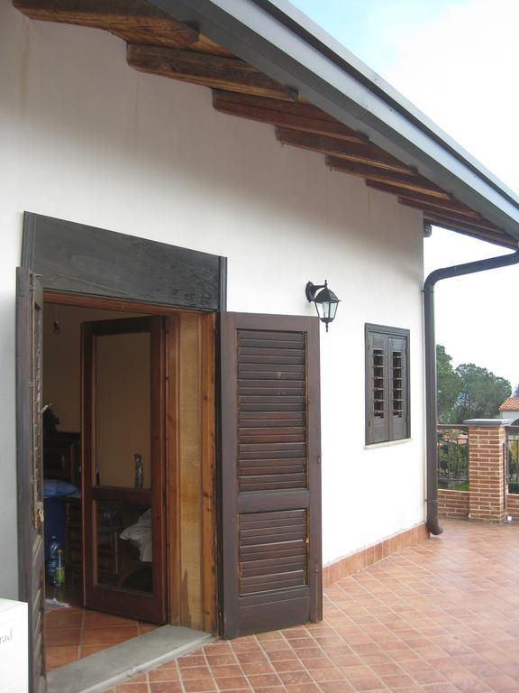 Villa Nina Trecastagni Bilik gambar
