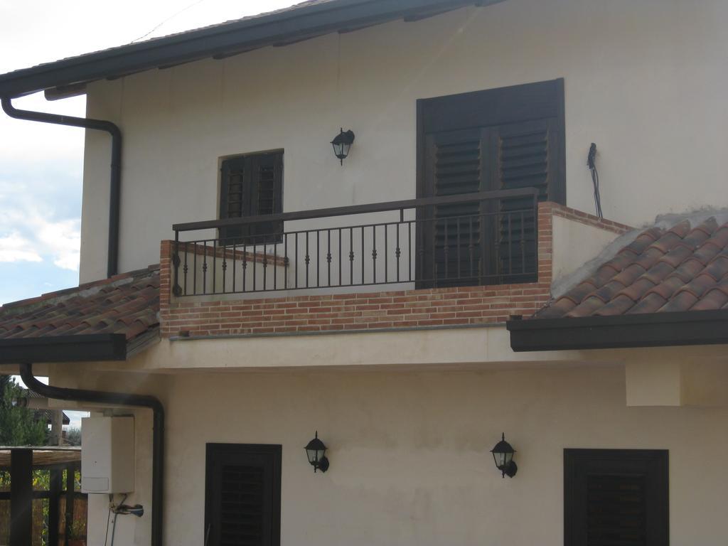 Villa Nina Trecastagni Bilik gambar