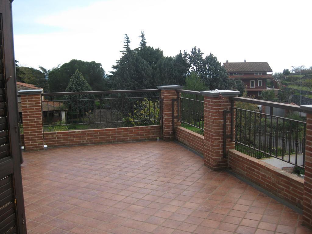 Villa Nina Trecastagni Bilik gambar